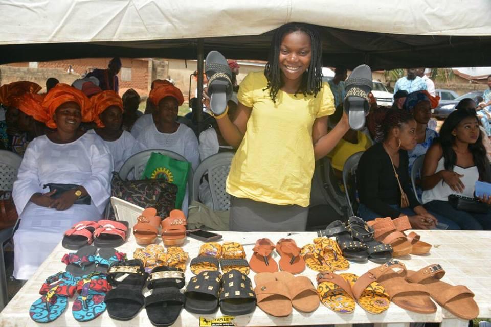 Akoko South West Women Empowerment - Ondo First Lady Gives Out Laptops Other Items-10